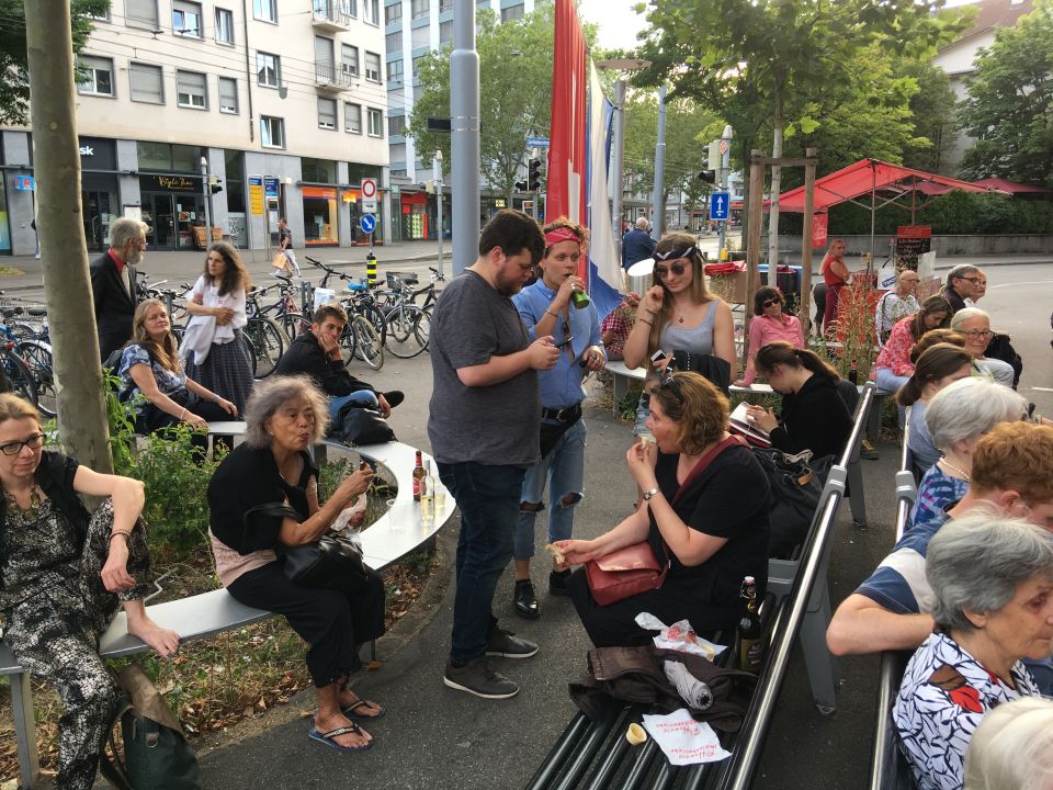 Auch jüngeres und weniger bekanntes Publikum taucht auf