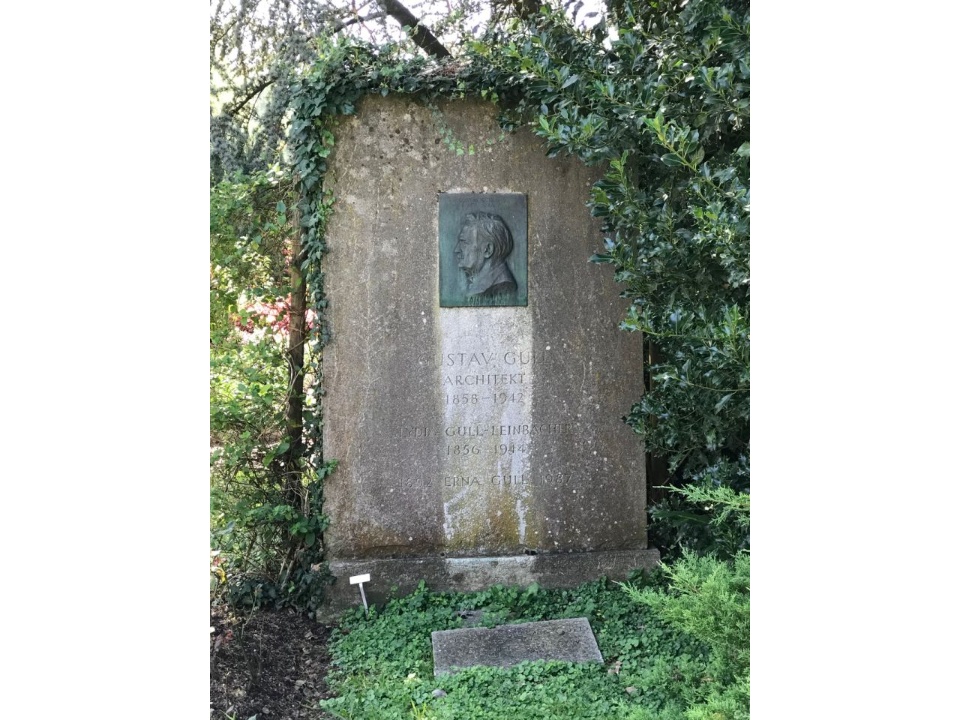 Grabstein des Architekten Gustav Gull, Zürcher Stadtbaumeister