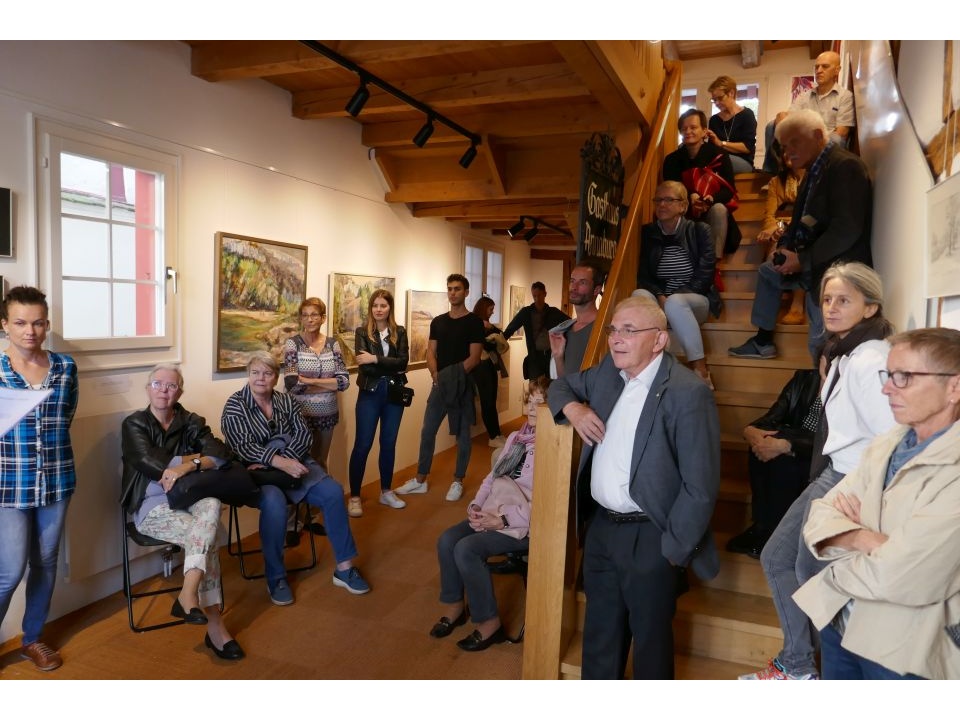Aufmerksames Publikum bei der Einführung durch QV-Präsident Urs Rauber