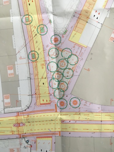 Ausschnitt aus der Planauflage des Tiefbauamtes: Ein kleiner Park mit einem Dutzend Bäumen markiert das Ende der Sihlfeldstrasse (von oben rechts kommend). Ausschnitt aus der Planauflage des Tiefbauamtes: Ein kleiner Park mit einem Dutzend Bäumen markiert das Ende der Sihlfeldstrasse (von oben rechts kommend).