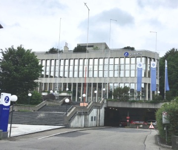 Baugespann vor dem heutigen Bürokomplex der «Zurich» an der Austrasse 44/46