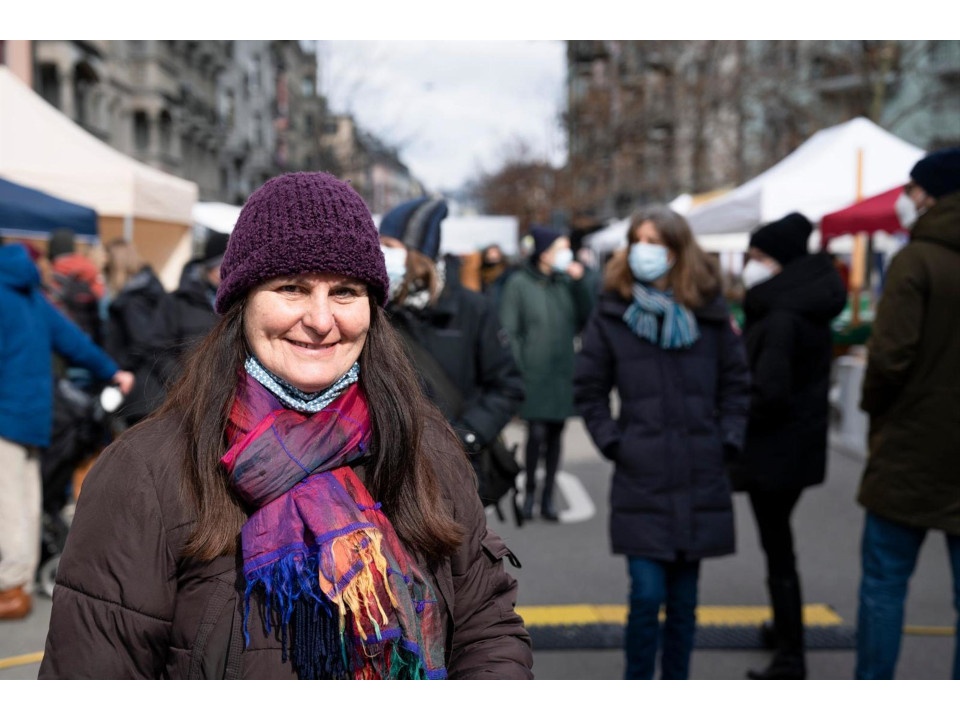 Marktchefin Susanna Haltmeier ist sehr zufrieden (Foto Andrea Zahler, Tagesanzeiger) 