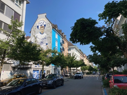 Das Wohnhaus Zentralstrasse 162 ist etwa 80 Meter von Köbi Kuhns Familienwohnung entfernt