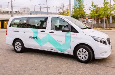 Der digitale Rufbus – weiss und mit Pikmi-Logo
