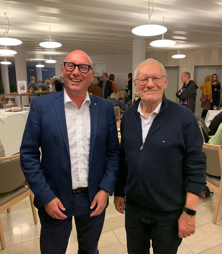 Trotz Differenzen zufrieden über den Anlass: SZU-Direktor Mischa Nugent (links) und Quartiervereinspräsident Urs Rauber 