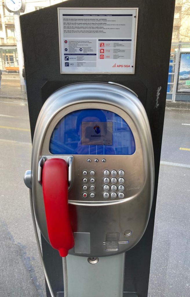Das Publifon der APG ist ein proper eingerichtetes Gratistelefon