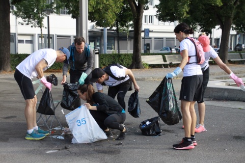 Die erste Plogging-Tour in Wiedikon 2019 führte unter anderem zur Fritschiwiese