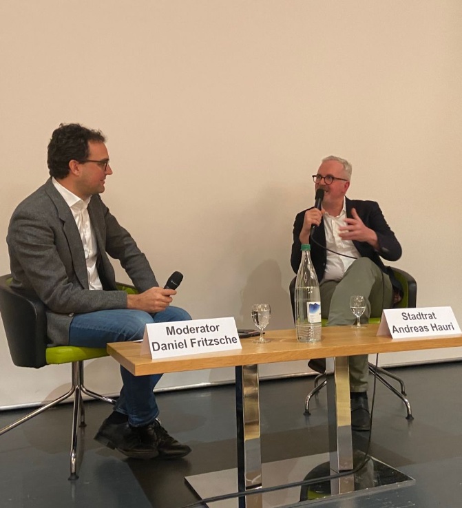 Zwiegespräch zwischen Daniel Fritzsche (Ressortleiter NZZ) und Stadtrat Andreas Hauri