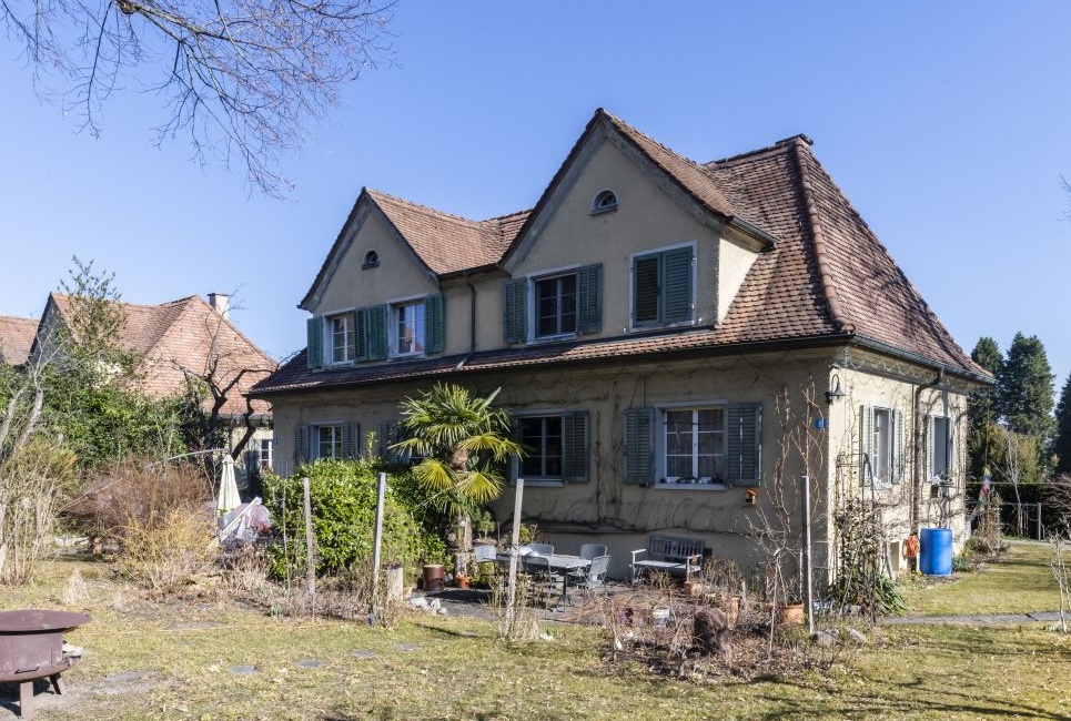 Denkmalgeschützes Haus der Gründeretappe 1 von 1925 an der Pappelstrasse 8/10 