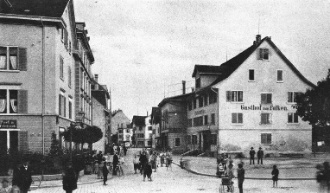 So sah der Gasthof Falken aus, als der Stammtisch des Männerchors Wiedikon 1931 hier seinen Platz fand So sah der Gasthof Falken aus, als der Stammtisch des Männerchors Wiedikon 1931 hier seinen Platz fand