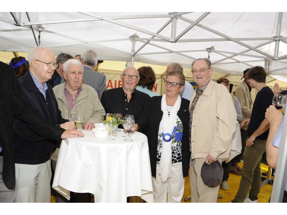 Wiediker Prominenz v.l. Alt-Stadtrat Hans Frick, Ehrenpräsident Walter Fischer, René und Madeleine Antosiewicz, Willy Furter 