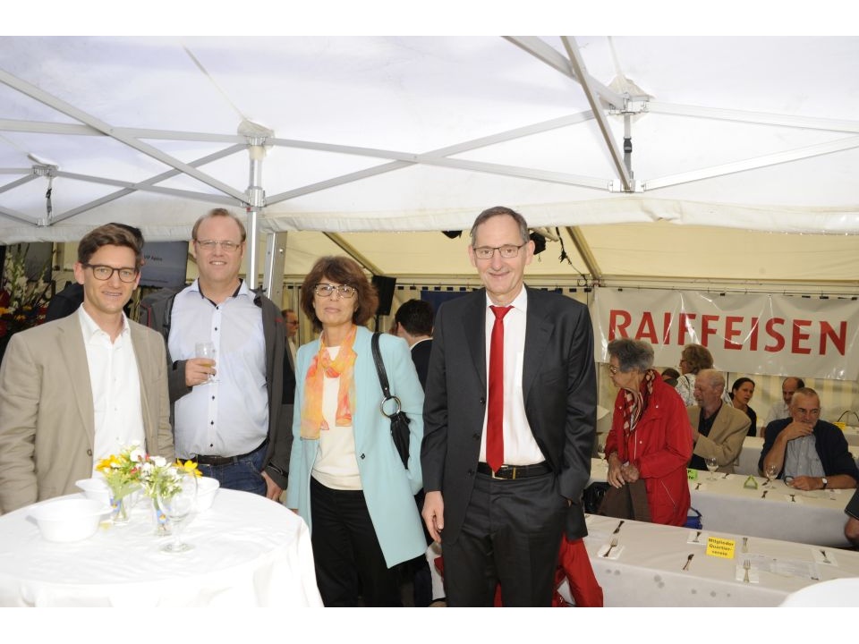Regierungsrat Mario Fehr (SP) mit FDP-Kantonsräten (v.l.) Hans-Jakob Boesch, Alexander Jäger und Cäcilia Hänni